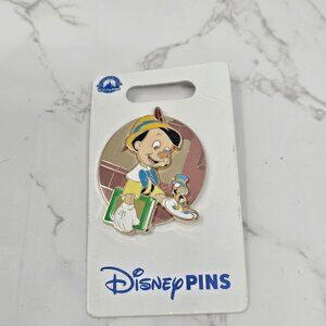 Disney Pin Disney Parks Pinnocchio and Jiminy Cricket 3D Enamel pin